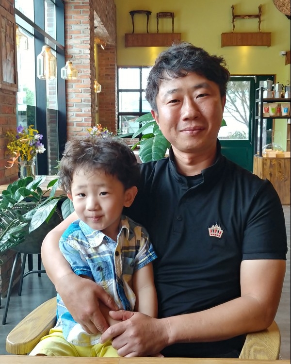 권준경씨와 아들 태양이.